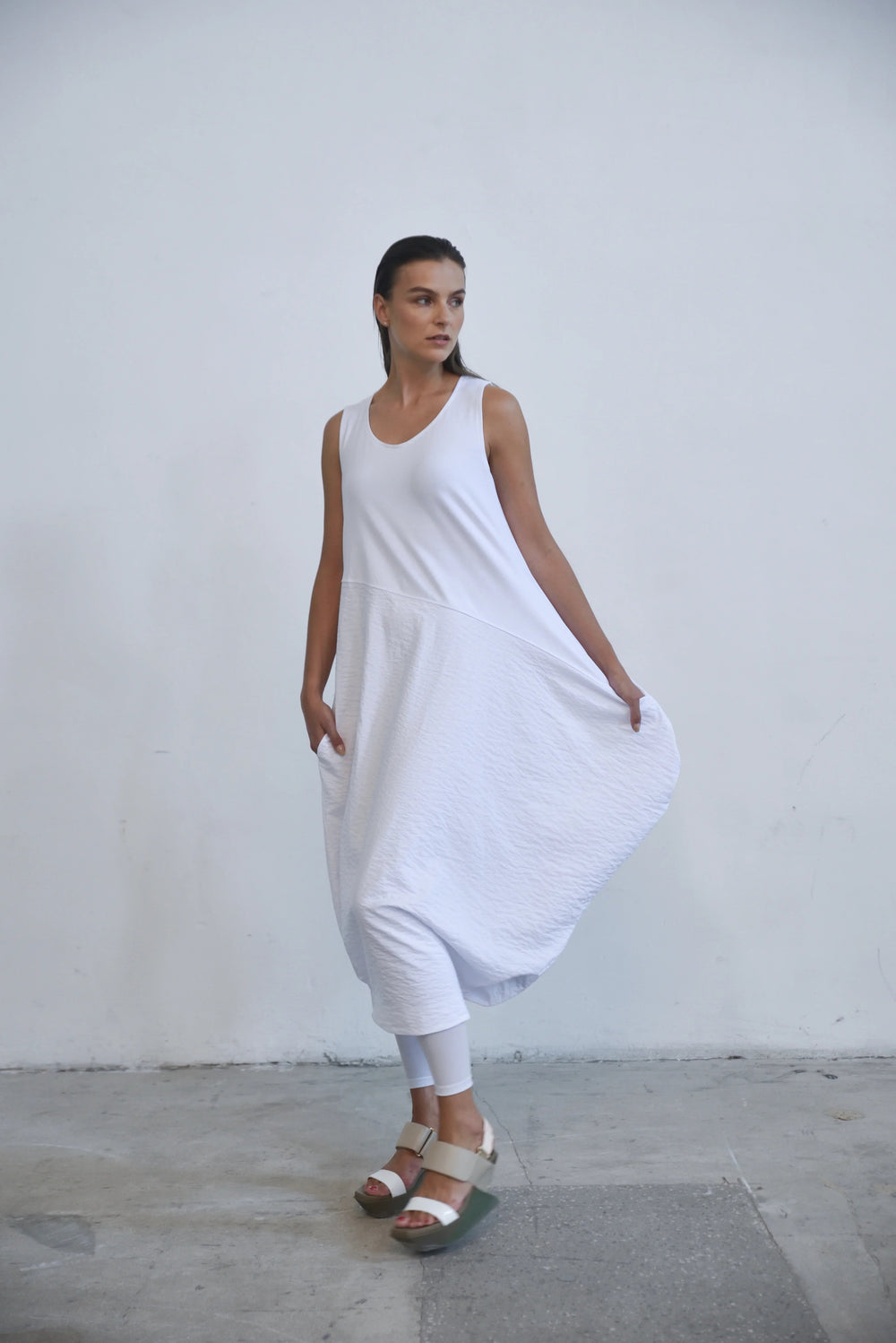 Sleeveless Babylon dress