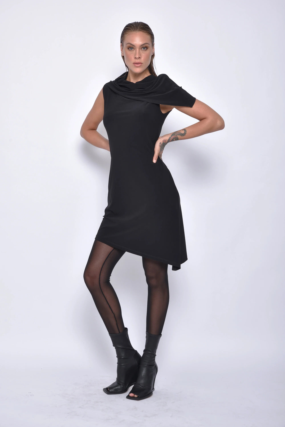 Sleeveless Selene dress