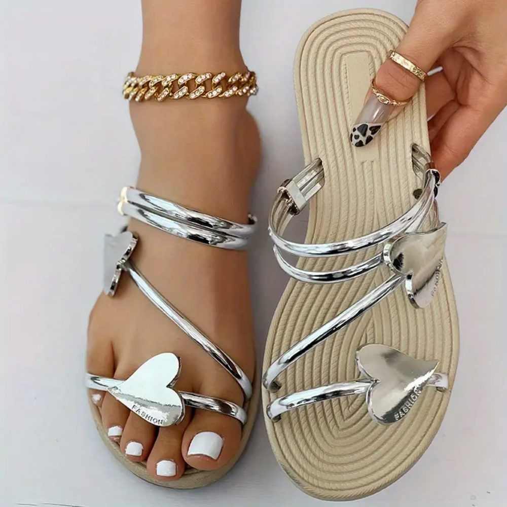 Women Sandals Open Toe Non Slip Sandals Outer Wear Mini Heart Shaped Flat Sandals Slides