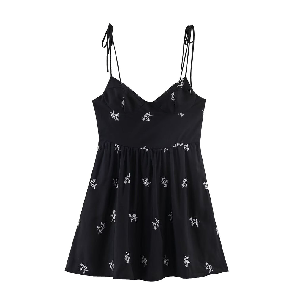 Sweet Elegance Sexy Embroidered Strap Dress Women Summer Special Interest