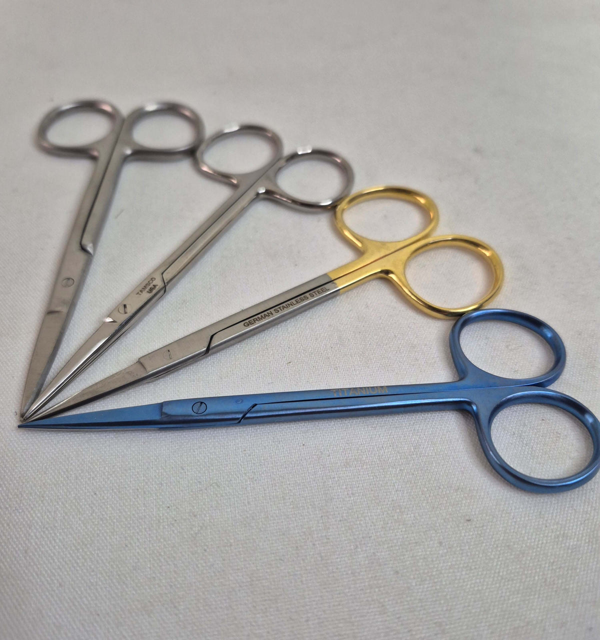 Iris Scissor, Straight 4.5" (4 options)