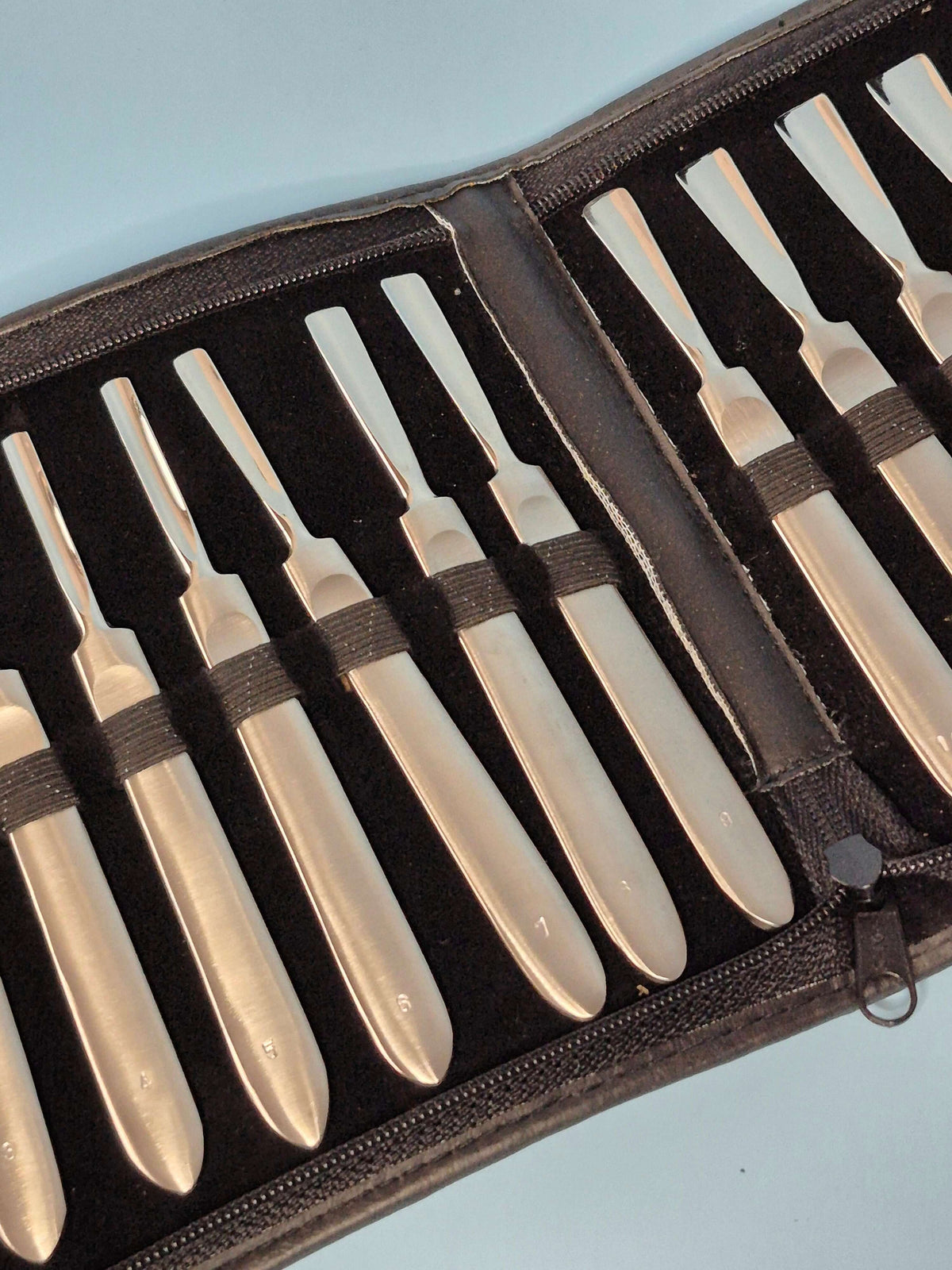 Set de 18 repousse-cuticules - Sublimez votre routine de soin des ongles