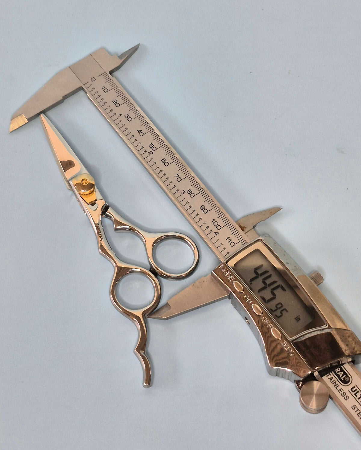 Precision Mini Shears for Detailed Grooming – Perfect for Hair and Eyebrow Trimming