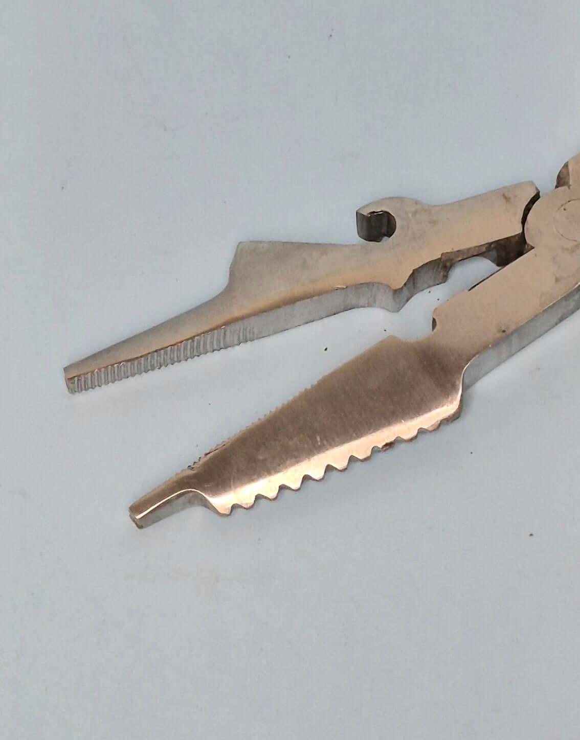Pince de pêche multifonction 7" avec coupe-fil