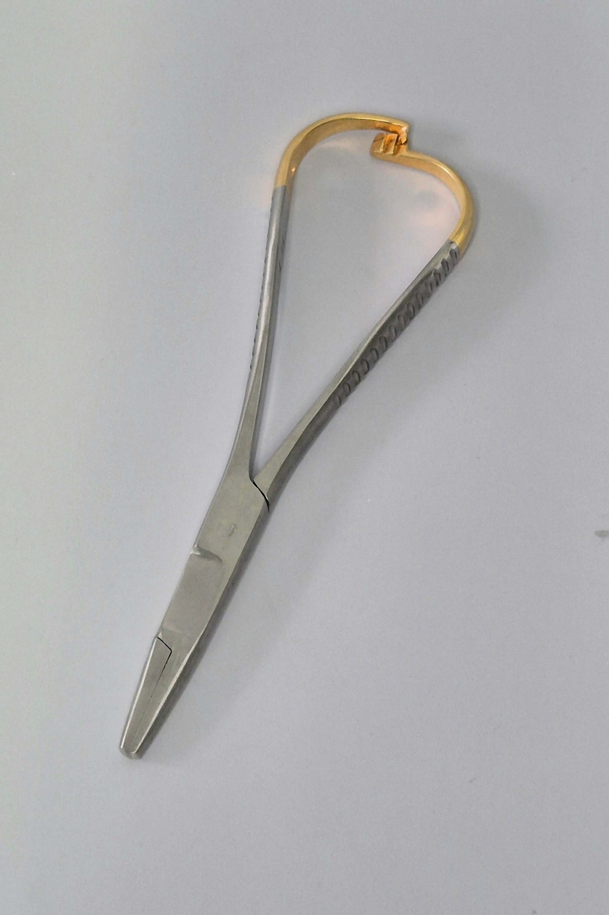 Matheiu Olsen Needle Holder (Clamp with scissors) 5.5"