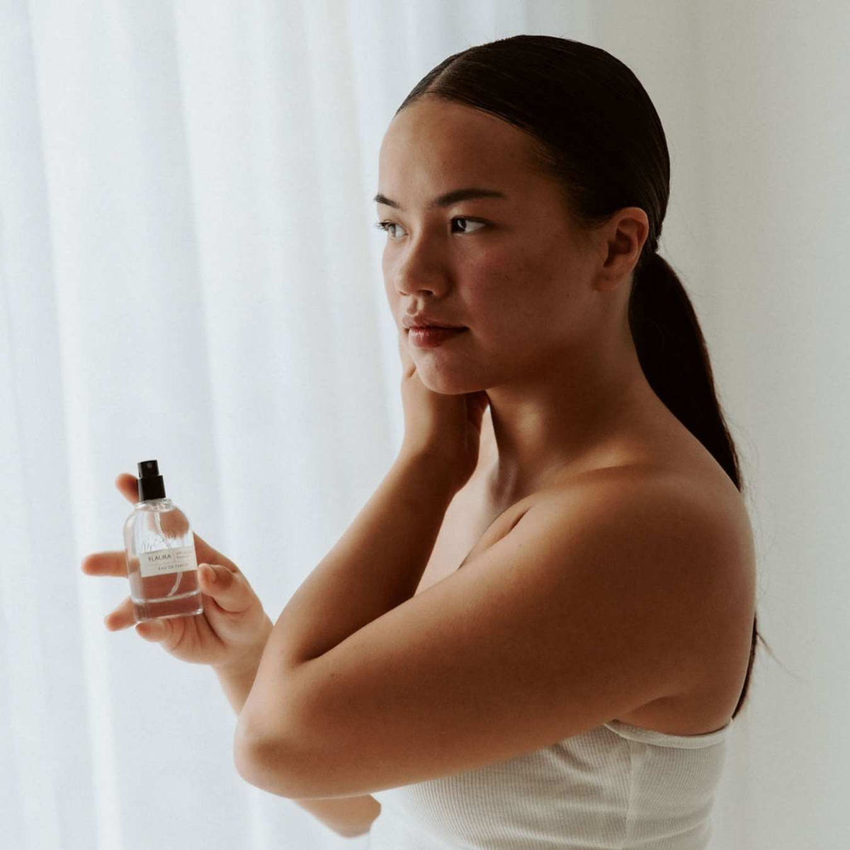 Flaura Eau De Parfum - Snipetell
