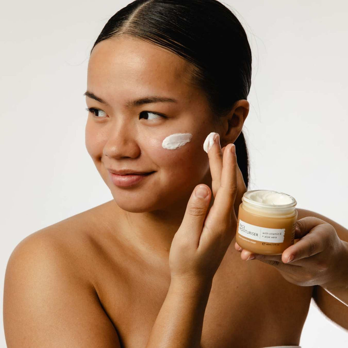 Face Moisturizer with Vitamin E - Snipetell