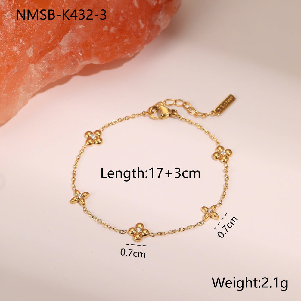 Titanium Steel Bracelet 18K Gold Plating Zircon Star Embellished Exquisite Light Luxury Hand Jewelry