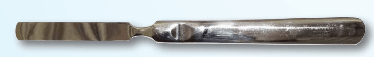 Versatile Deluxe 6-Inch Spatula: Elevate Your Beauty