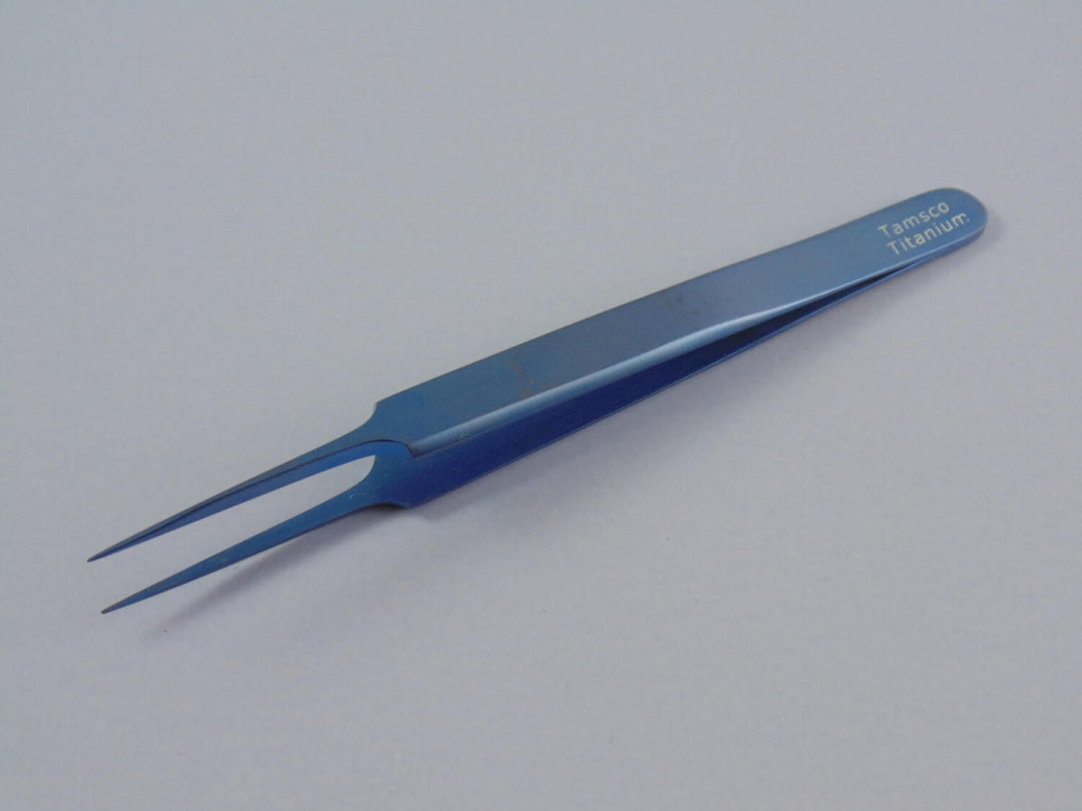 Pinzas de titanio n.º 5, 4.75"