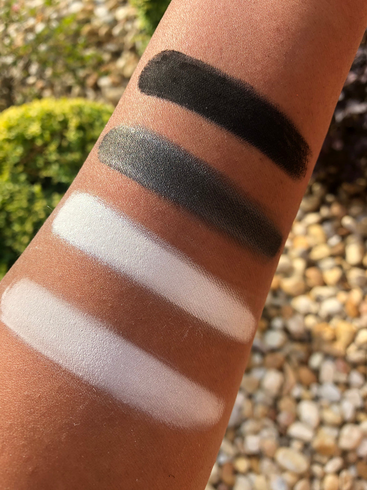 Poison Pigment Collection (Shimmer Mustard Gas)™ - Snipetell