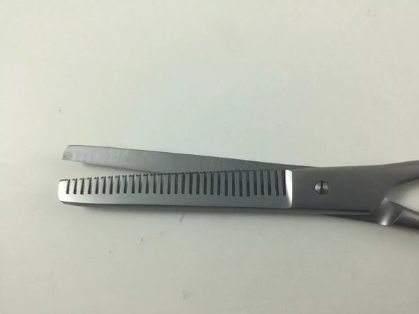 Experimente la precisión con la tijera de entresacar de acero inoxidable japonés de 6"